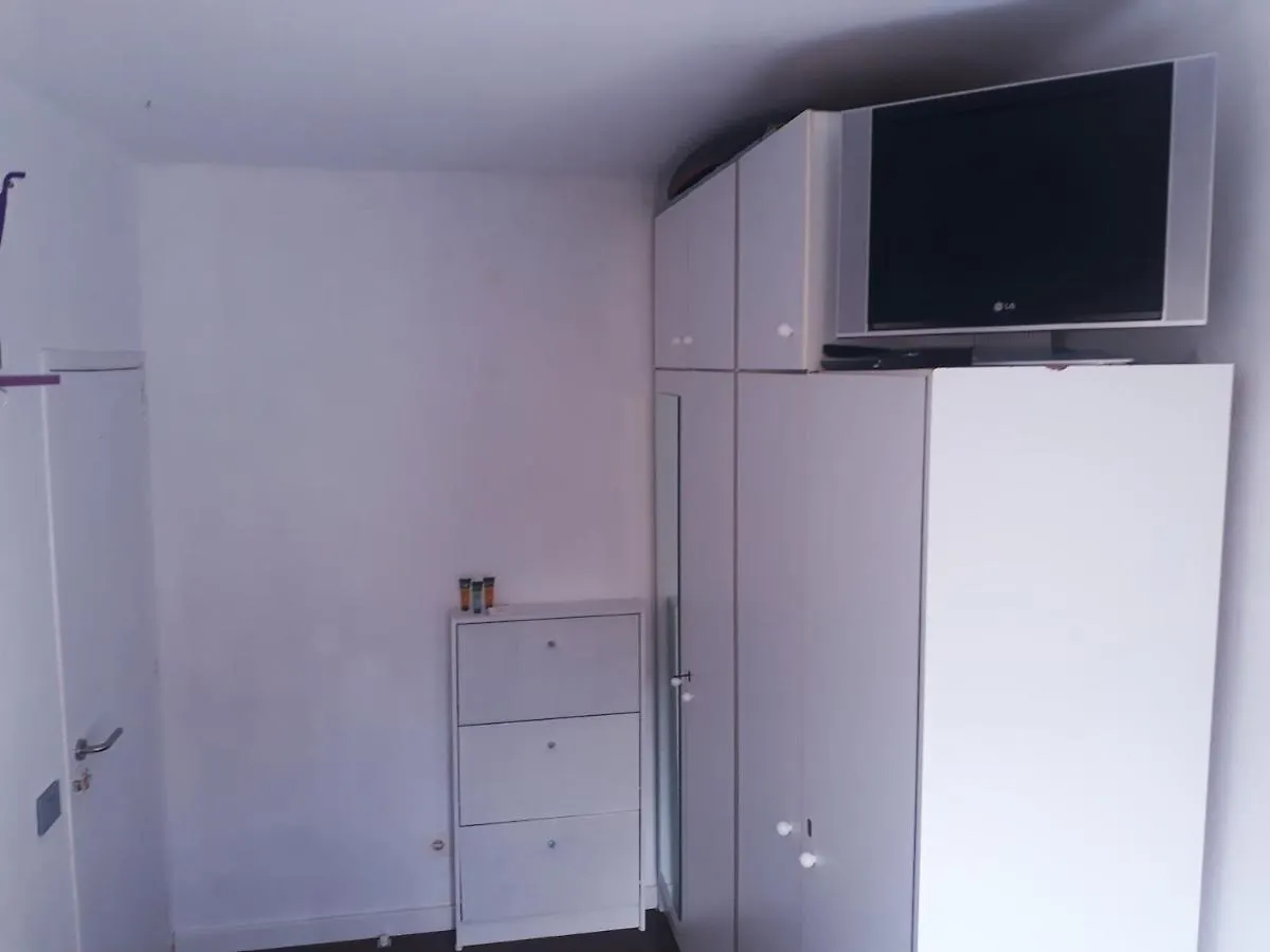 Hostel Bahía Blanca Ciudad Jardín 3*,  España